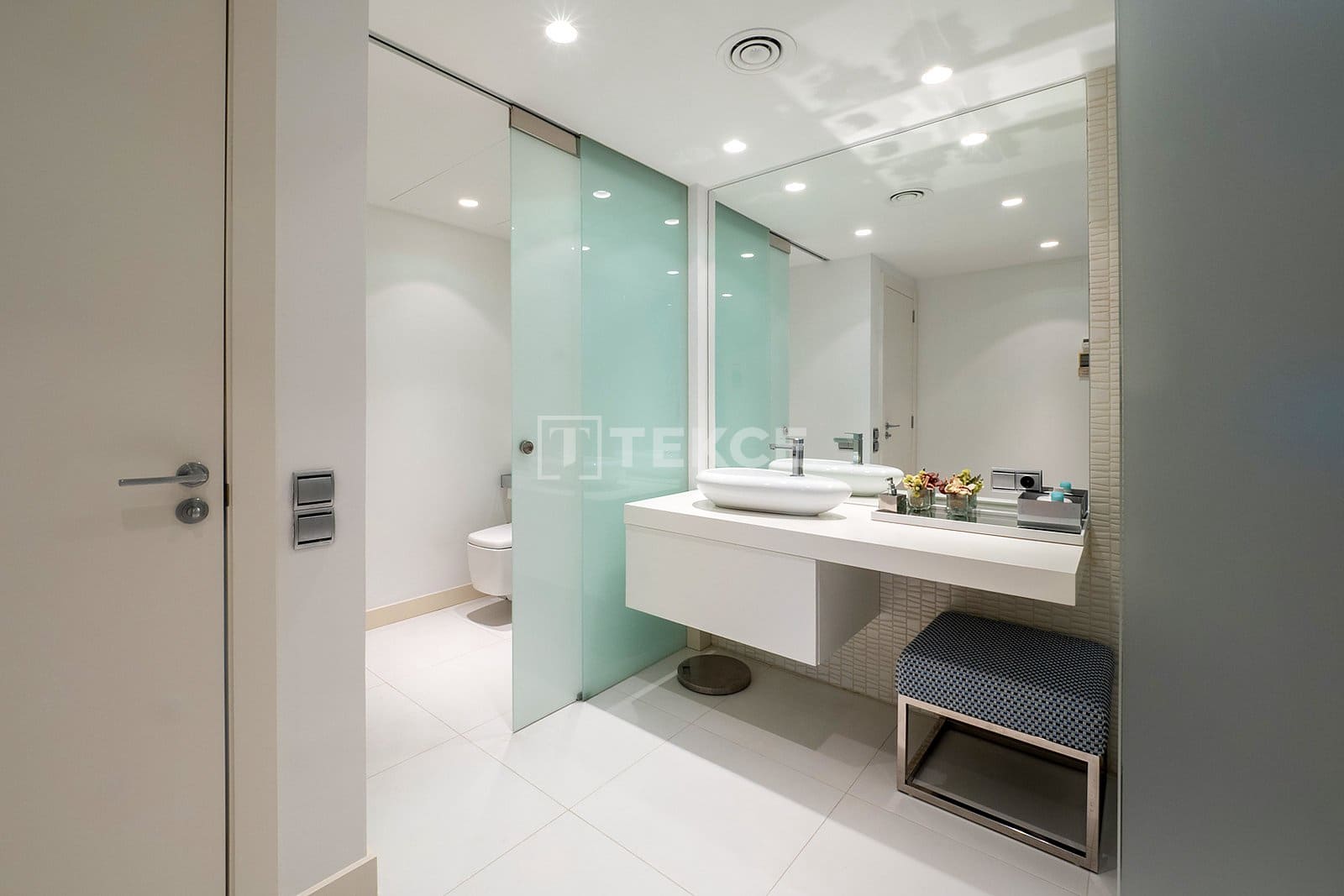 2 soveværelse Lejlighed til salg i Barcelona by med swimmingpool - € 1.850.000 (Ref: 9062028)