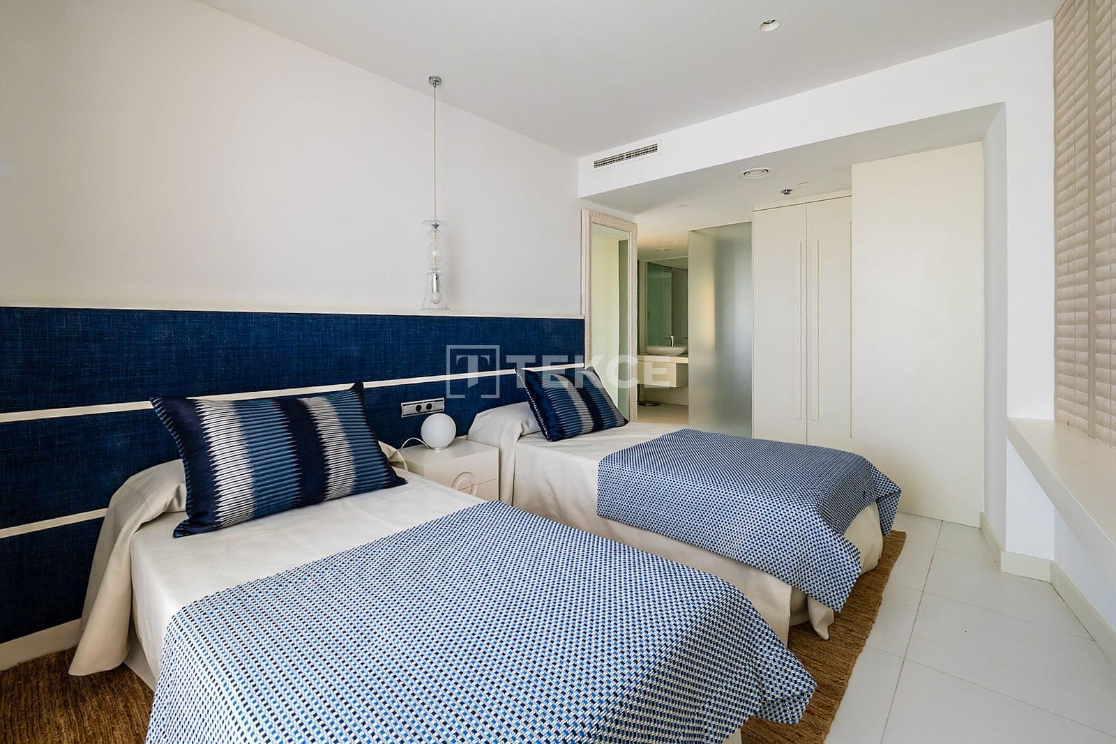 2 soveværelse Lejlighed til salg i Barcelona by med swimmingpool - € 1.850.000 (Ref: 9062028)