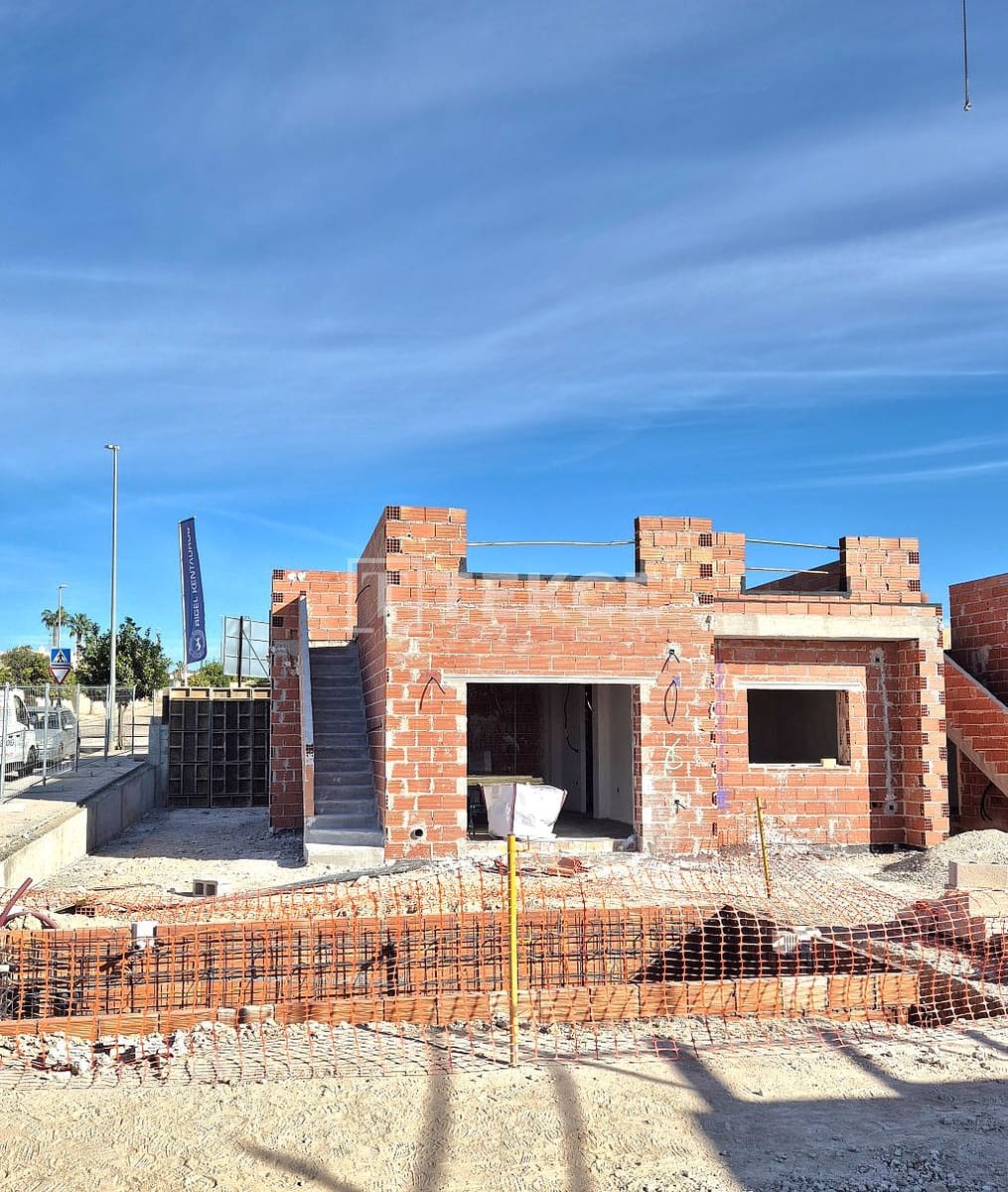 3 Zimmer Villa zu verkaufen in San Fulgencio mit Pool - 392.000 € (Ref: 9068414)