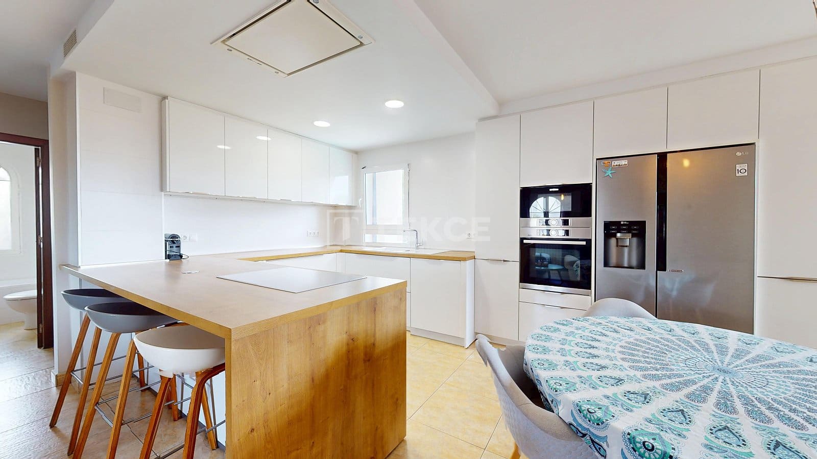 5 sypialnia Willa na sprzedaż w La Zenia z basenem - 795 000 € (Ref: 9068415)