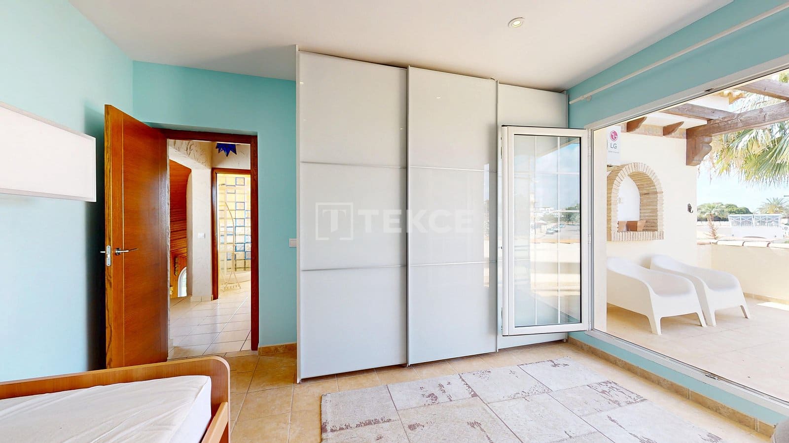 5 sypialnia Willa na sprzedaż w La Zenia z basenem - 795 000 € (Ref: 9068415)