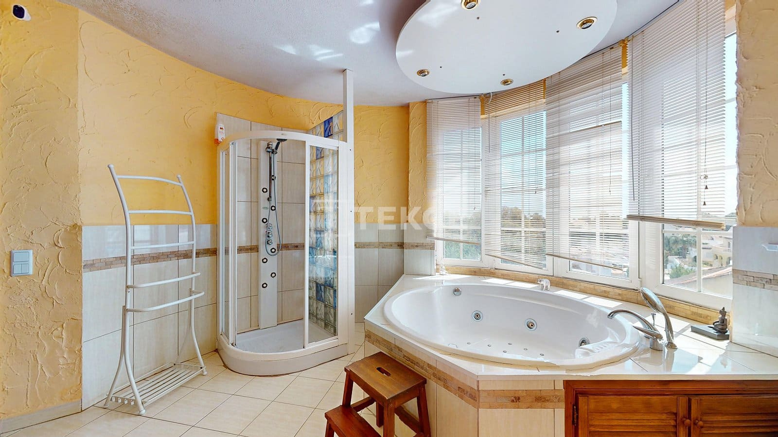 5 sypialnia Willa na sprzedaż w La Zenia z basenem - 795 000 € (Ref: 9068415)