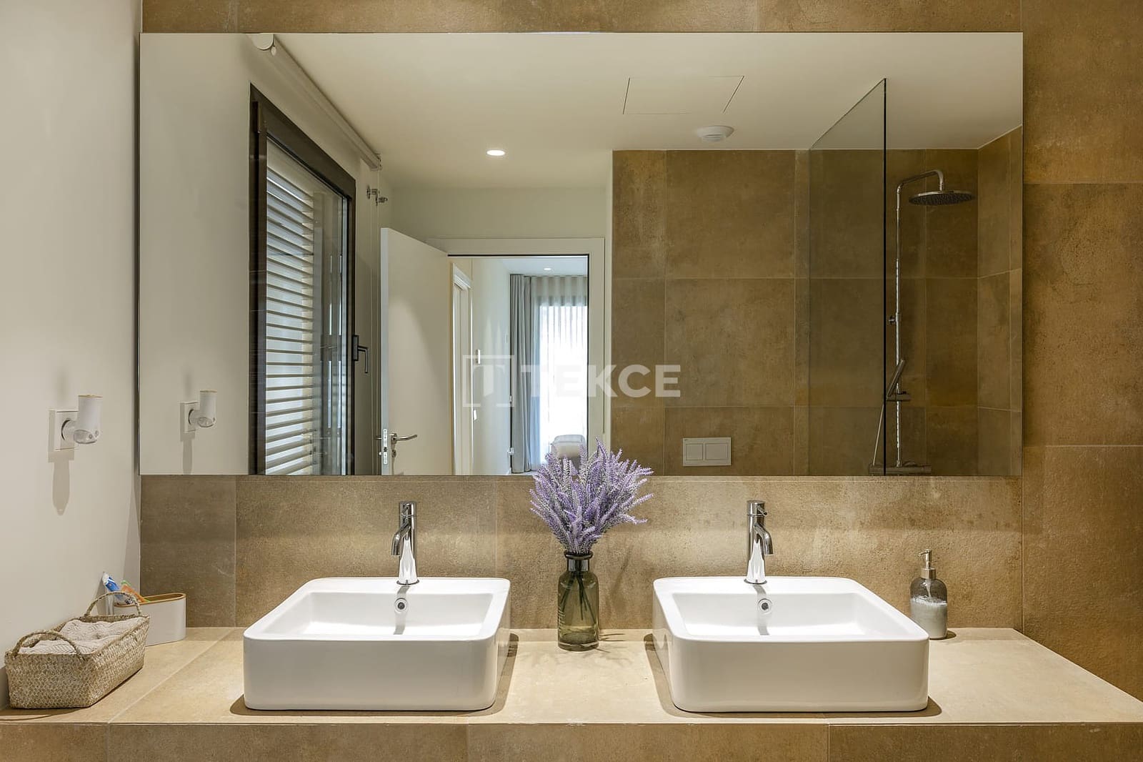 4 soveværelse Lejlighed til salg i Sa Riera med swimmingpool - € 762.000 (Ref: 9074701)