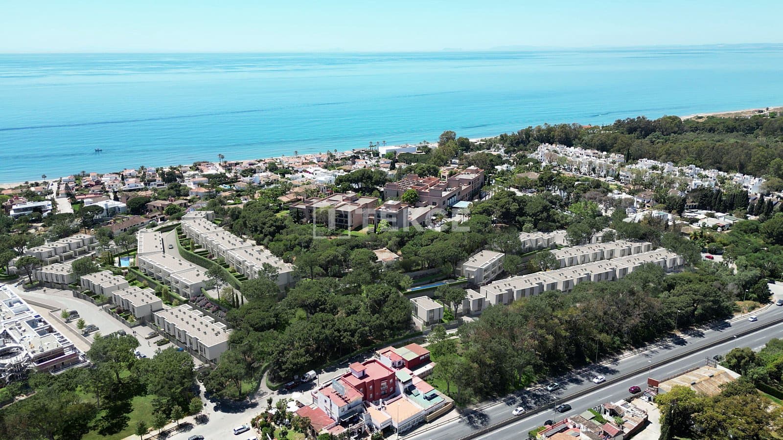 4 sypialnia Willa na sprzedaż w Elviria z basenem - 1 200 000 € (Ref: 9129382)