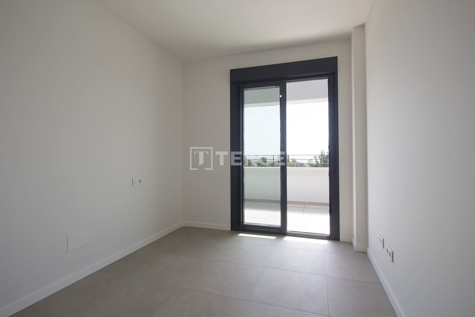 4 slaapkamer Flat te koop in Torremolinos met zwembad - € 1.450.000 (Ref: 9132008)