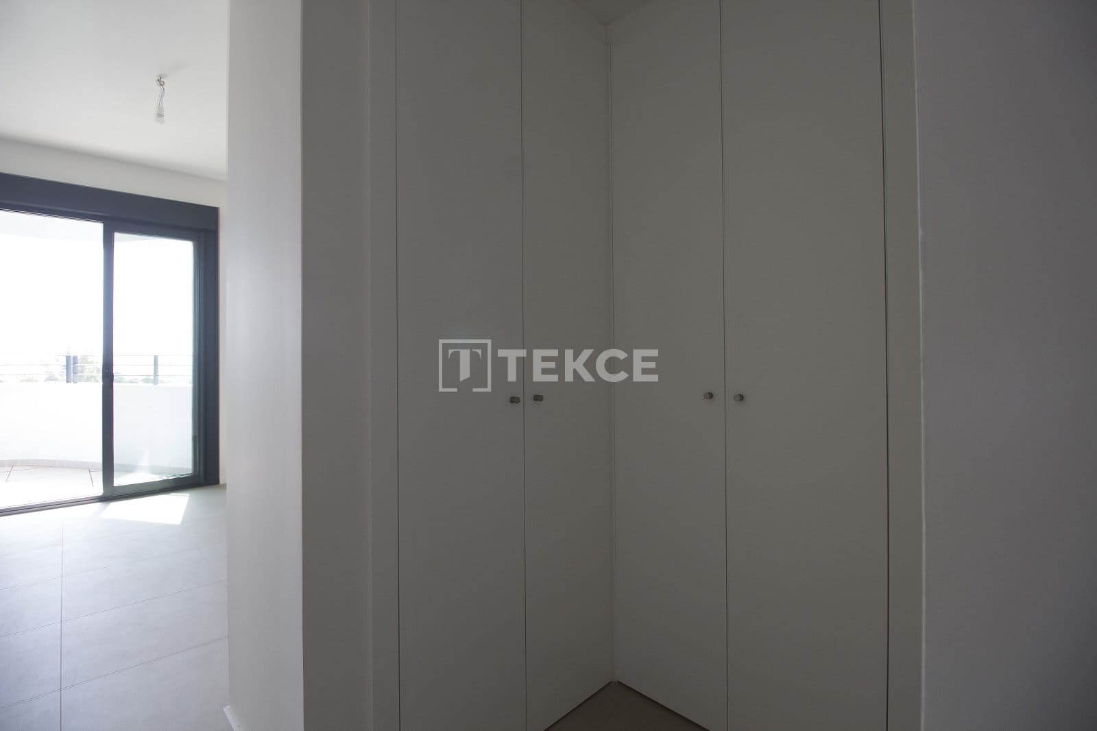 4 slaapkamer Flat te koop in Torremolinos met zwembad - € 1.450.000 (Ref: 9132008)