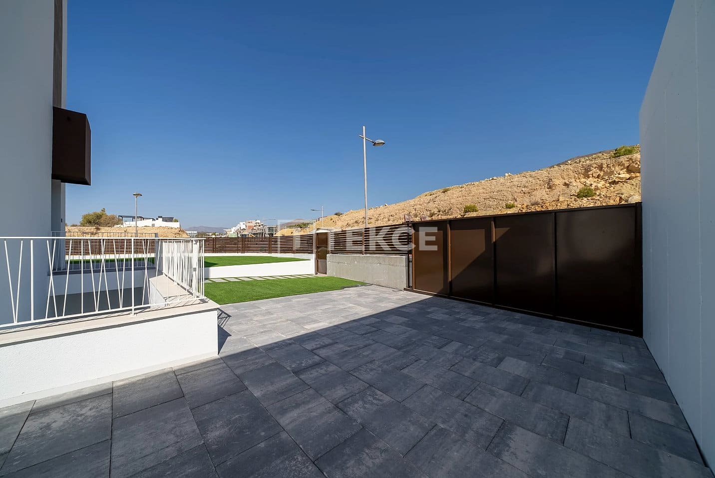 3 sypialnia Willa na sprzedaż w Finestrat z basenem - 608 000 € (Ref: 9136823)