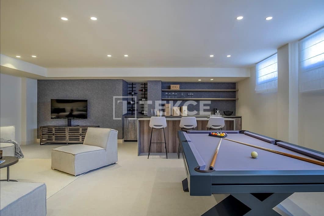 Chalet de 4 habitaciones en Estepona en venta con piscina - 4.500.000 € (Ref: 9146642)