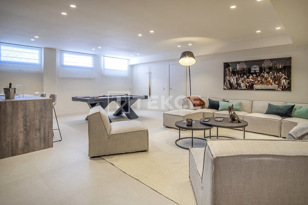 Chalet de 4 habitaciones en Estepona en venta con piscina - 4.500.000 € (Ref: 9146642)