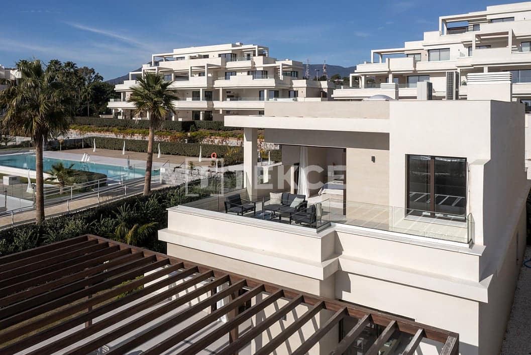 Chalet de 4 habitaciones en Estepona en venta con piscina - 4.500.000 € (Ref: 9146642)