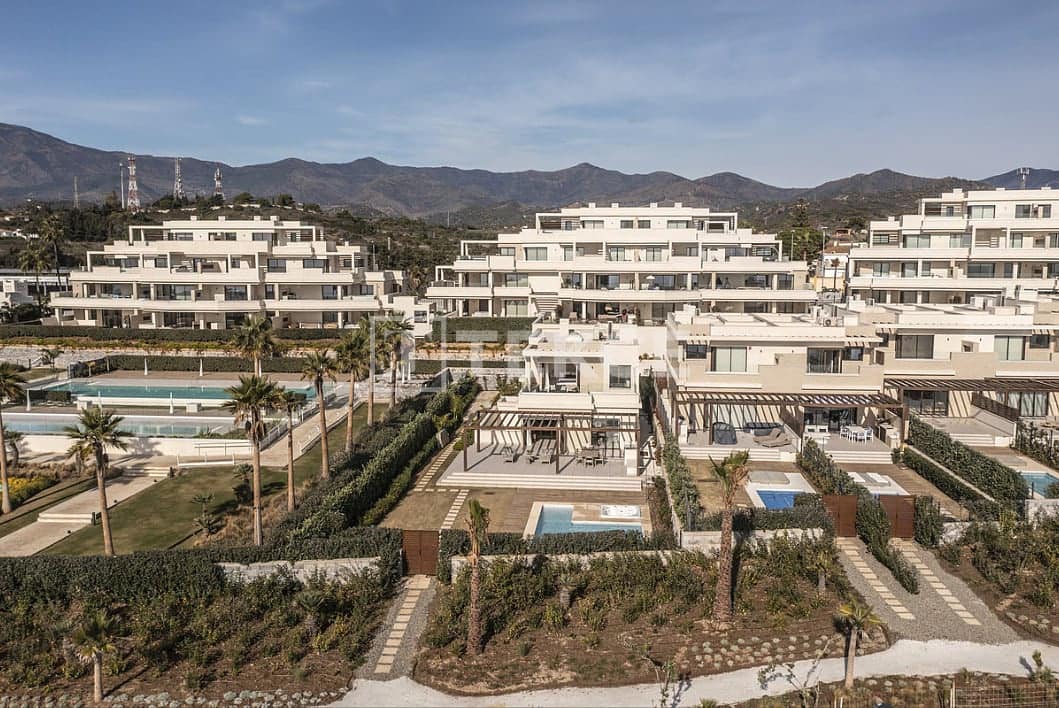 Chalet de 4 habitaciones en Estepona en venta con piscina - 4.500.000 € (Ref: 9146642)