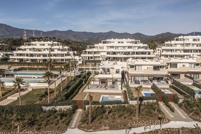 Chalet de 4 habitaciones en Estepona en venta con piscina - 4.500.000 € (Ref: 9146642)