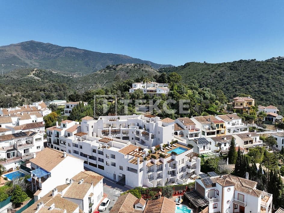 1 slaapkamer Flat te koop in Benahavis met zwembad - € 330.000 (Ref: 9148770)