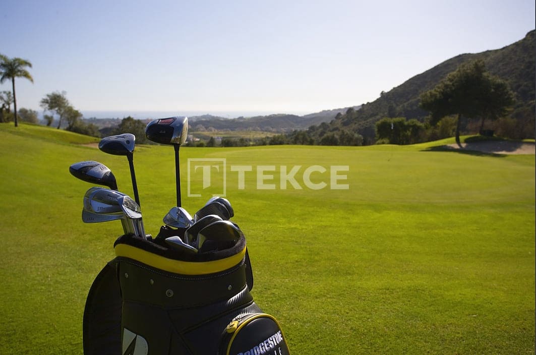 3 sypialnia Mieszkanie na sprzedaż w Benahavis z basenem - 890 000 € (Ref: 9148774)