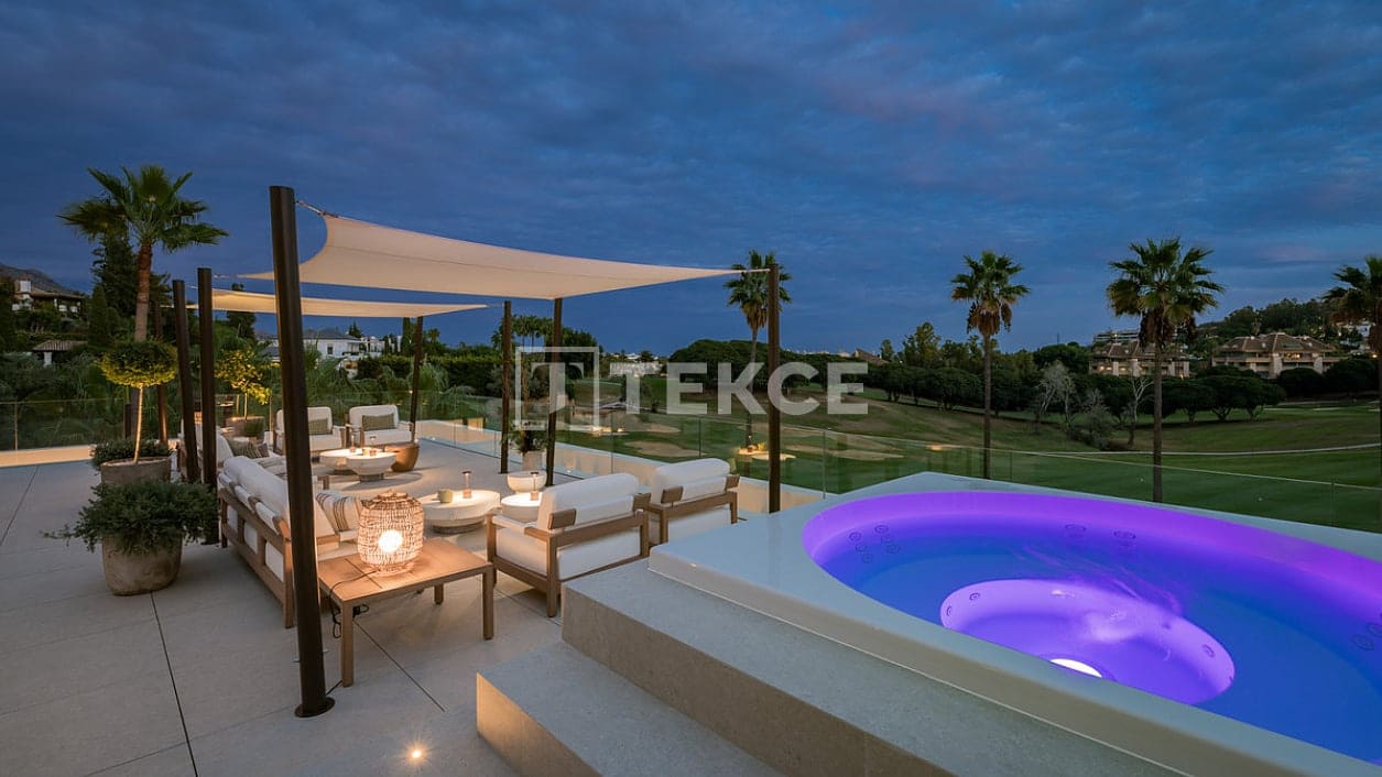 4 soveværelse Villa til salg i Nueva Andalucia med swimmingpool - € 5.975.000 (Ref: 9151599)