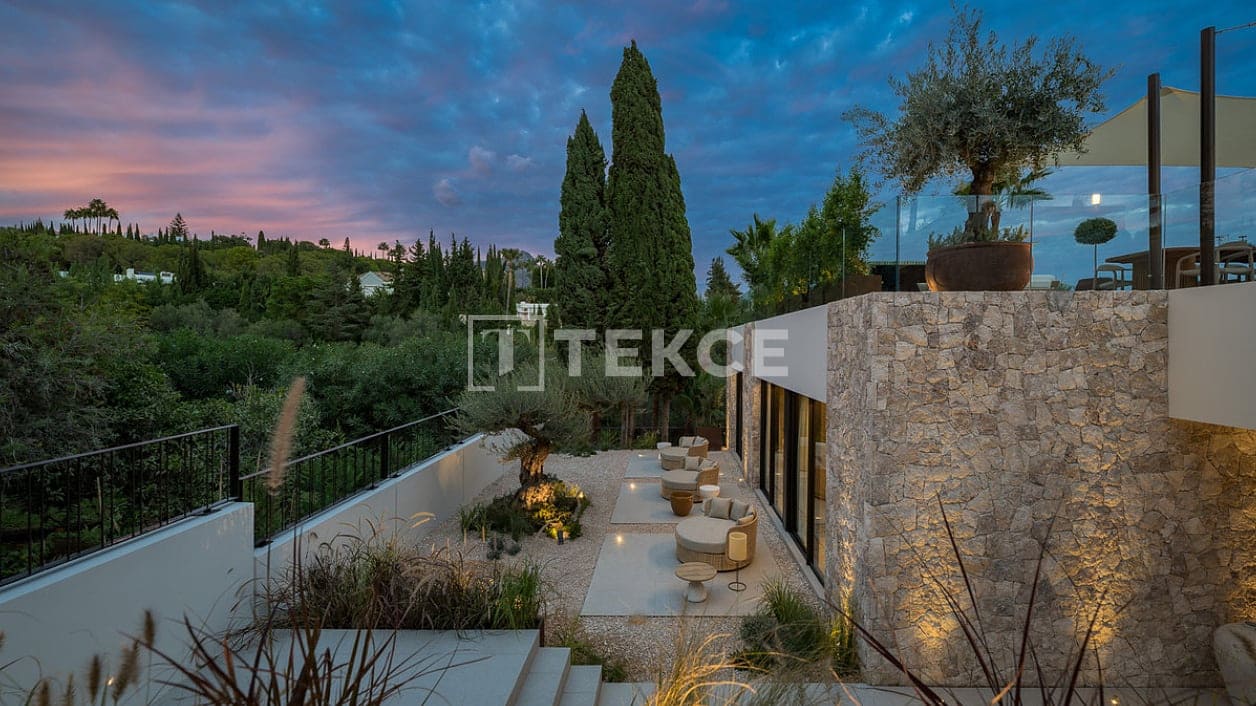 4 soveværelse Villa til salg i Nueva Andalucia med swimmingpool - € 5.975.000 (Ref: 9151599)