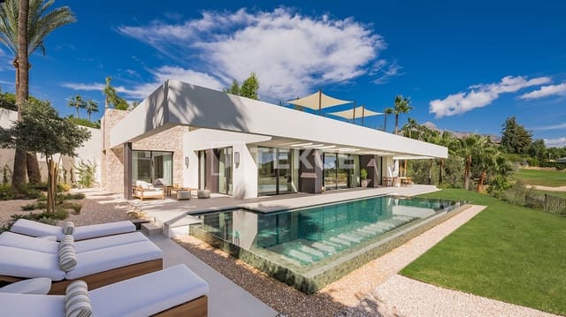 4 soveværelse Villa til salg i Nueva Andalucia, Marbella med swimmingpool - € 5.975.000 (Ref: 9151599)