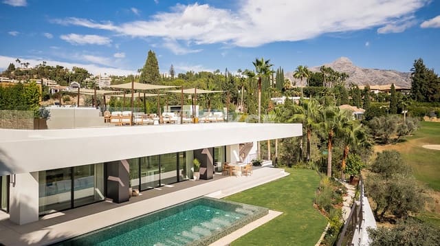 4 soveværelse Villa til salg i Nueva Andalucia, Marbella med swimmingpool - € 5.975.000 (Ref: 9151599)