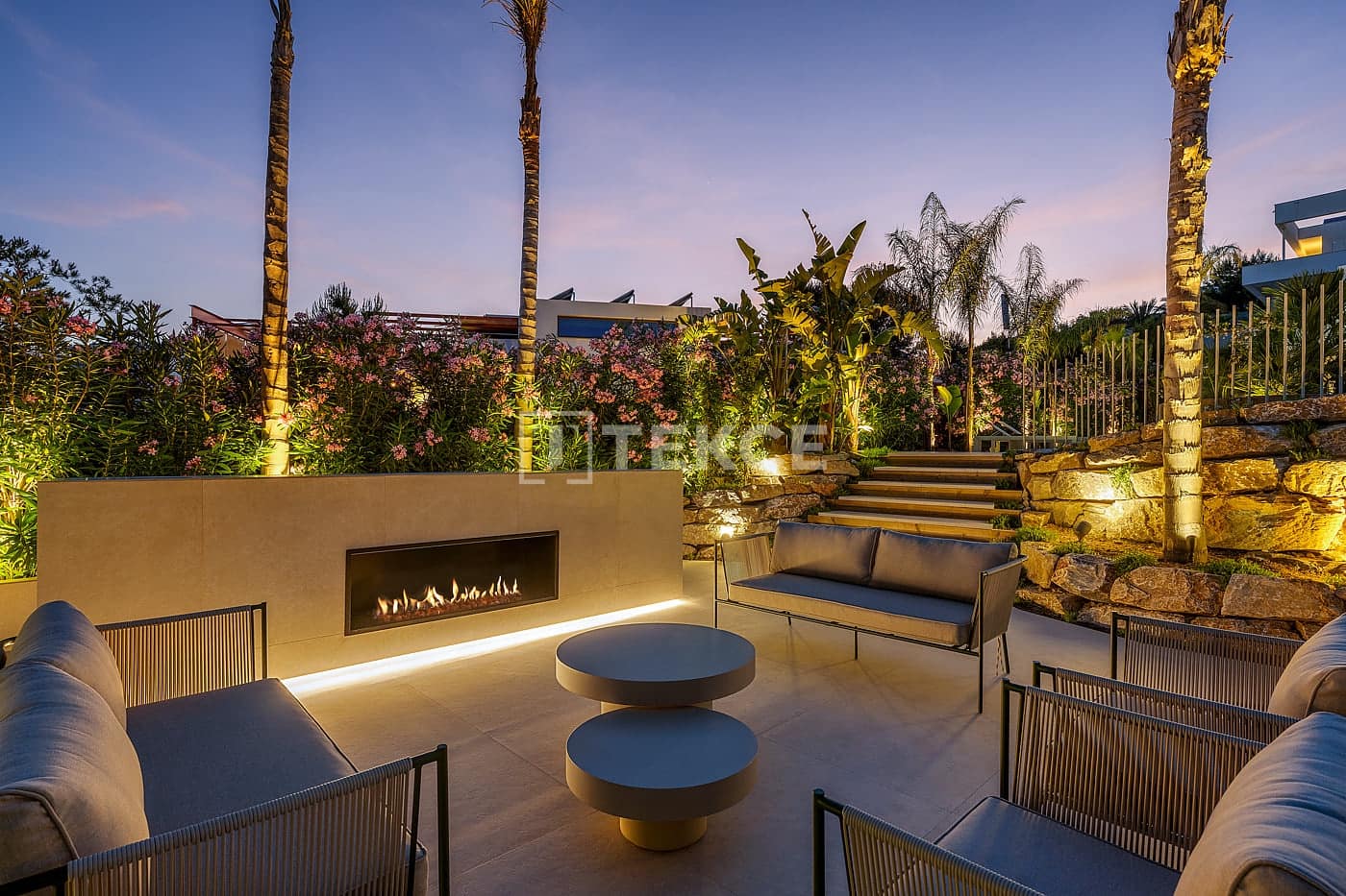 3 bedroom Villa for sale in San Miguel de Salinas with pool - € 2,450,000 (Ref: 9172674)