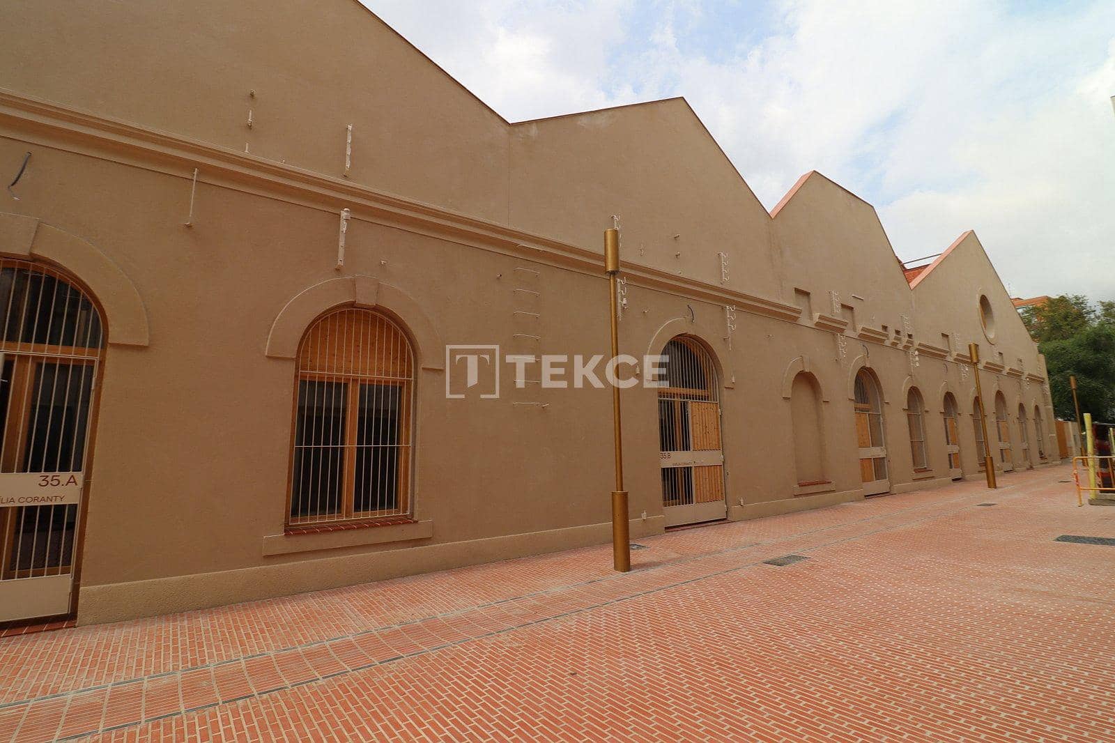 2 soveværelse Villa til salg i Barcelona by med swimmingpool - € 760.000 (Ref: 9172675)