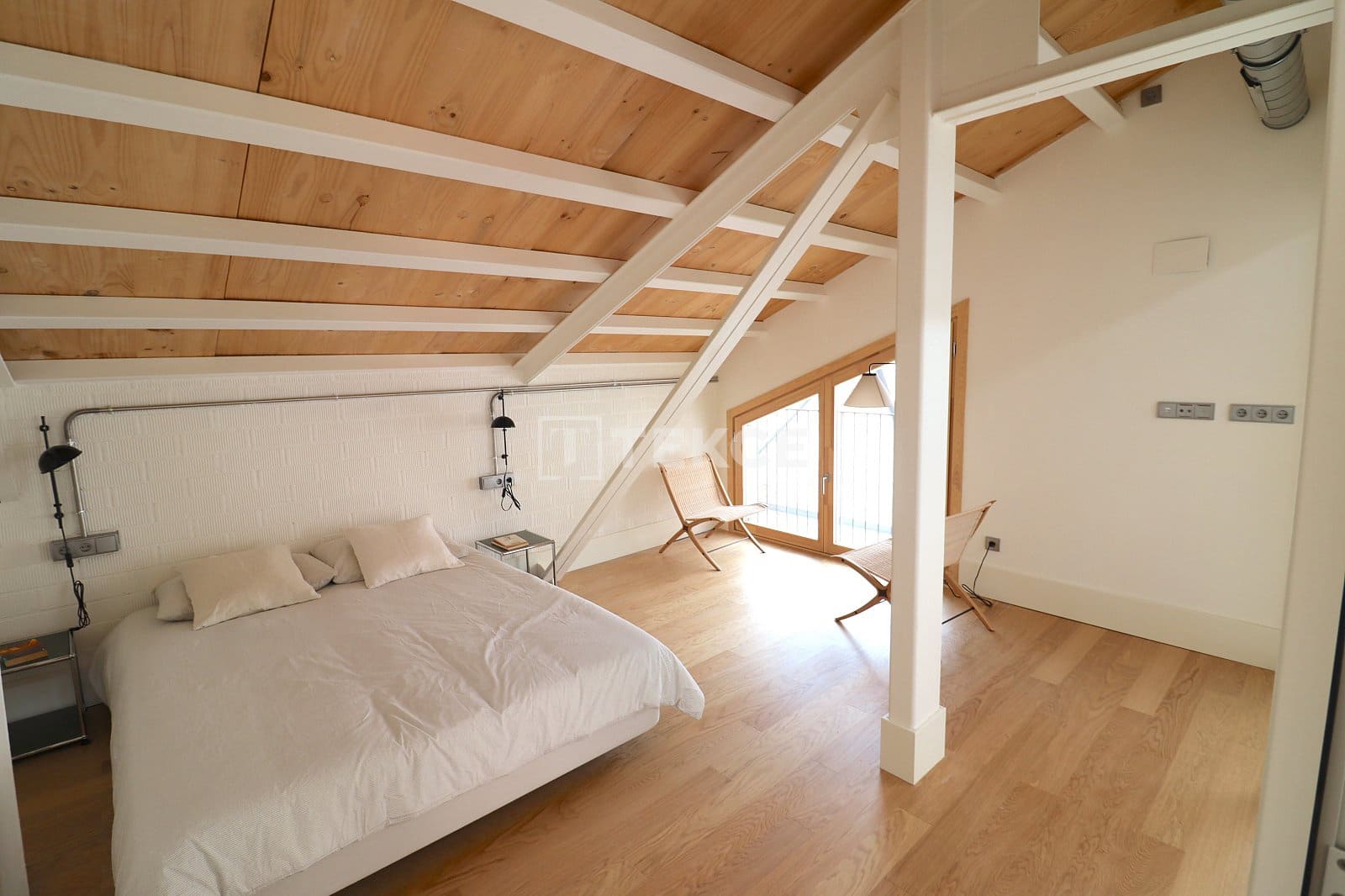 3 soveværelse Villa til salg i Barcelona by med swimmingpool - € 1.025.000 (Ref: 9172676)