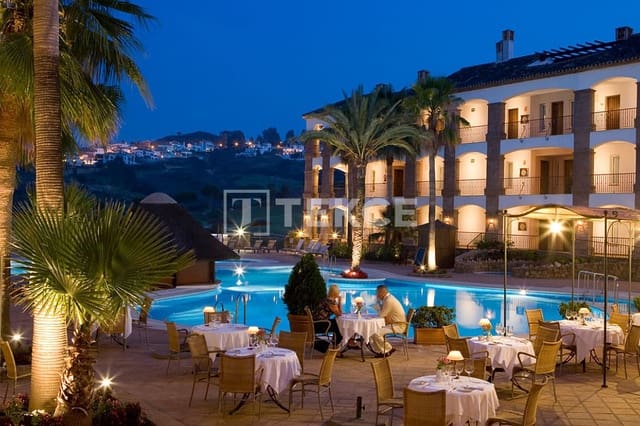 4 sypialnia Willa na sprzedaż w La Cala Golf, Mijas z basenem - 1 550 000 € (Ref: 9184941)