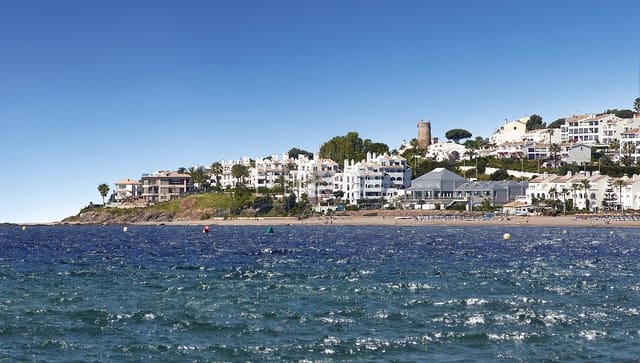 2 sovrum Lägenhet till salu i Cerros del Águila, Mijas med pool - 460 000 € (Ref: 9190770)