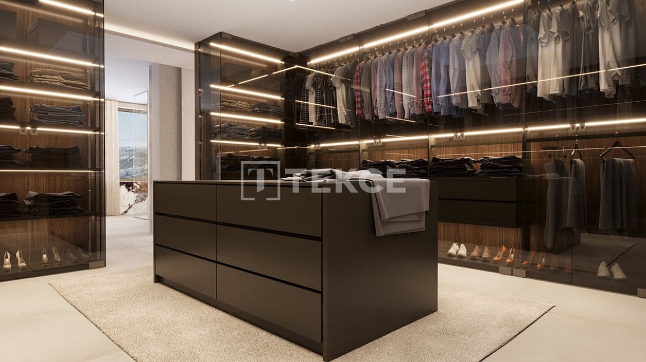 6 soveværelse Villa til salg i El Madronal med swimmingpool - € 11.300.000 (Ref: 9195172)