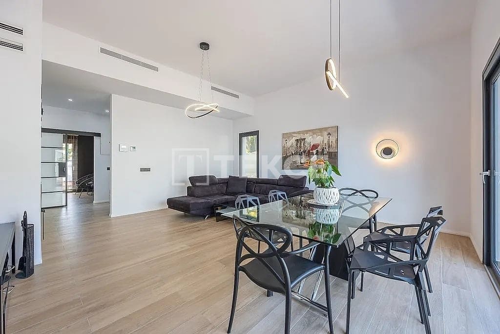 4 sypialnia Willa na sprzedaż w Altea z basenem - 995 000 € (Ref: 9200164)