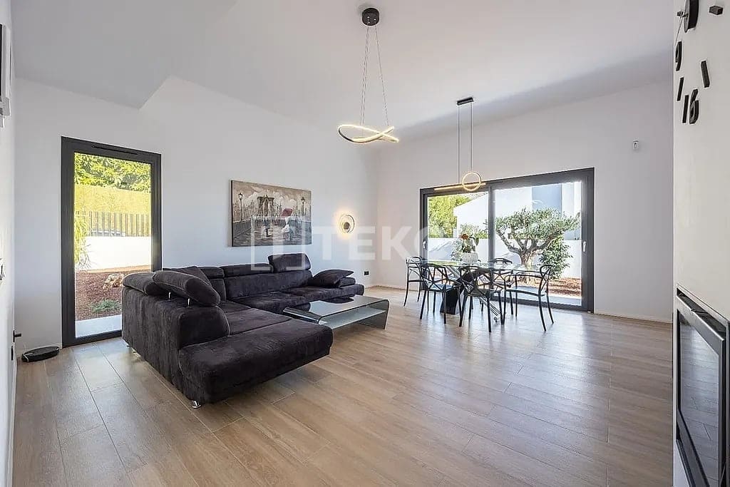 4 sypialnia Willa na sprzedaż w Altea z basenem - 995 000 € (Ref: 9200164)