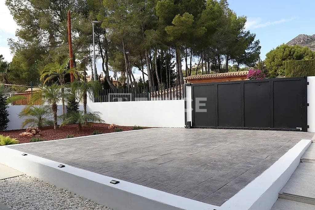 4 sypialnia Willa na sprzedaż w Altea z basenem - 995 000 € (Ref: 9200164)