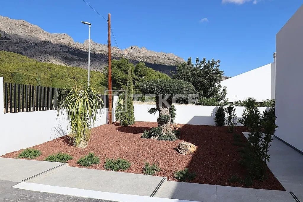 4 sypialnia Willa na sprzedaż w Altea z basenem - 995 000 € (Ref: 9200164)