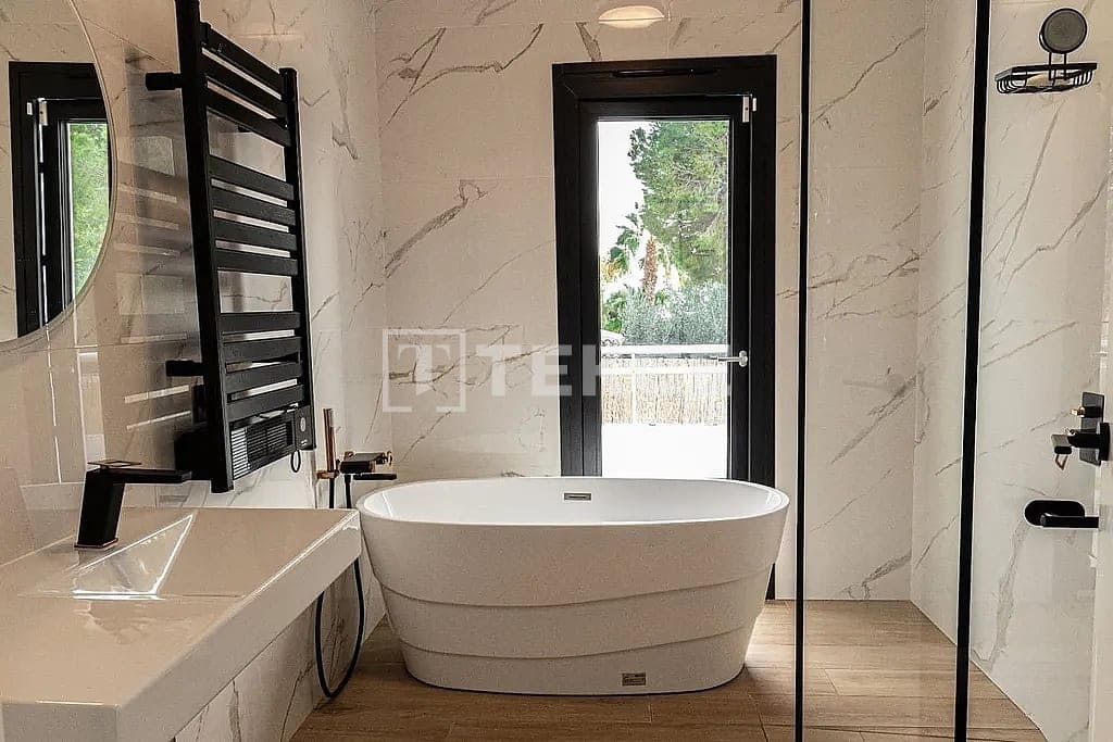 4 sypialnia Willa na sprzedaż w Altea z basenem - 995 000 € (Ref: 9200164)