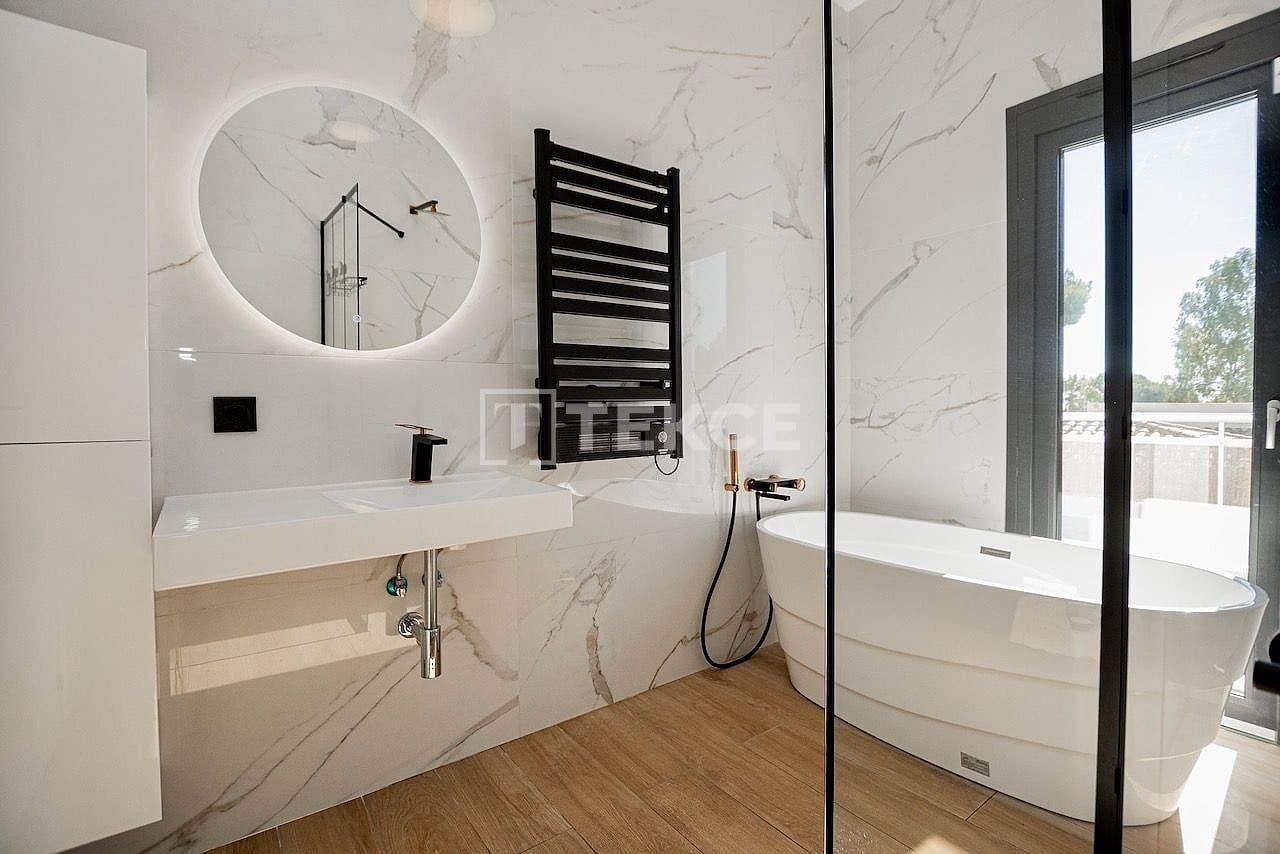 4 sypialnia Willa na sprzedaż w Altea z basenem - 995 000 € (Ref: 9200164)