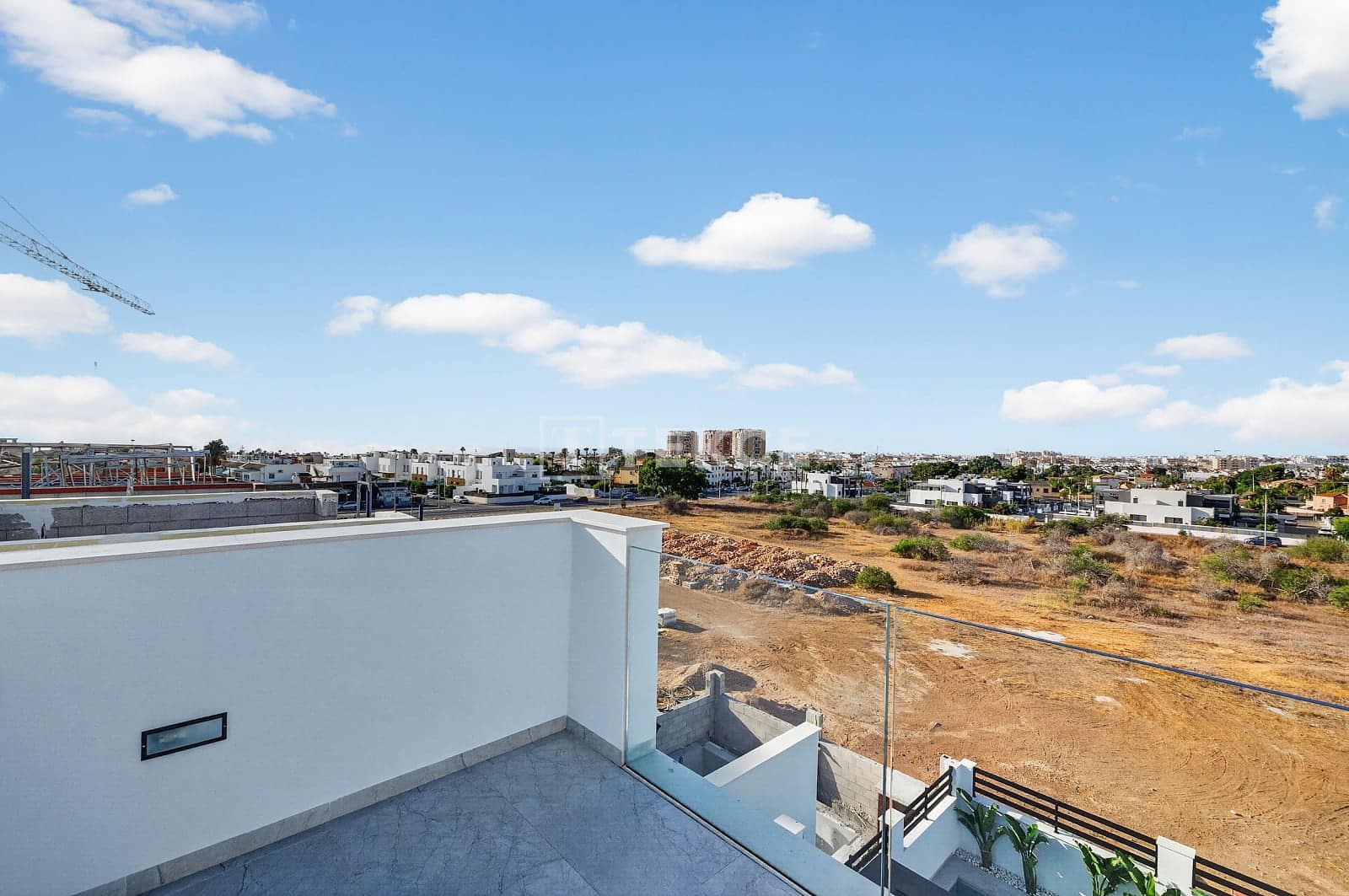 3 bedroom Villa for sale in Torrevieja with pool - € 550,000 (Ref: 9204138)