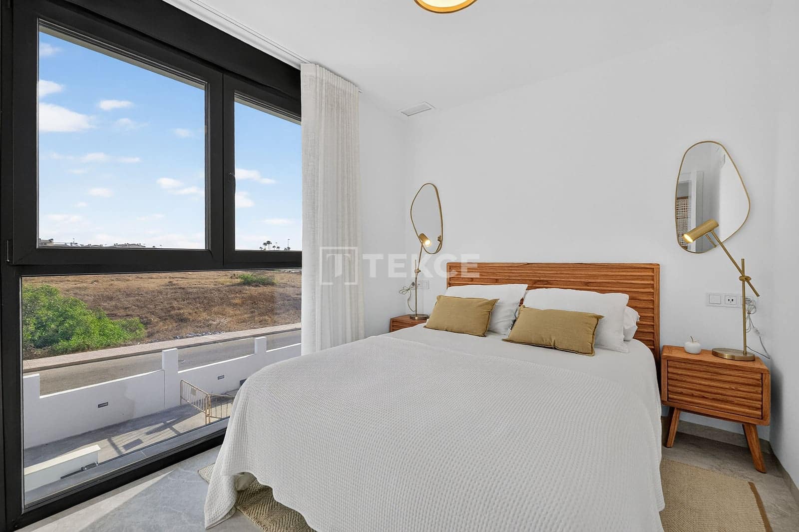 3 bedroom Villa for sale in Torrevieja with pool - € 550,000 (Ref: 9204138)