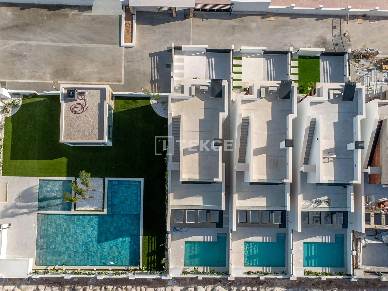 3 bedroom Villa for sale in Torrevieja with pool - € 550,000 (Ref: 9204138)