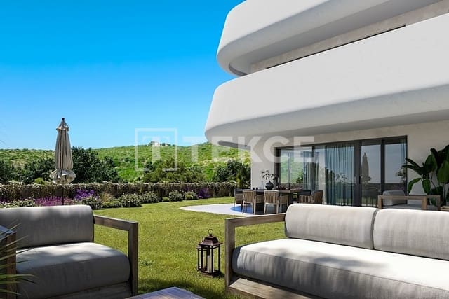 Piso de 3 habitaciones en Casares en venta con piscina - 440.000 € (Ref: 9226083)