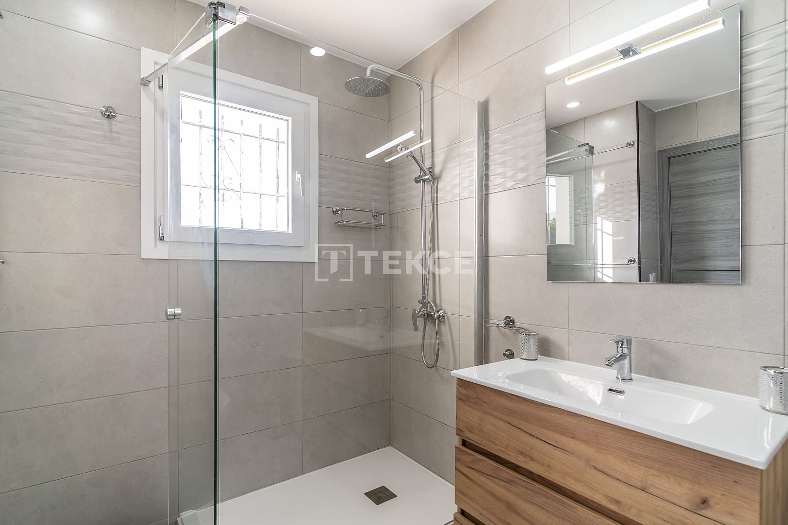 7 sovrum Villa till salu i Benalmadena med pool - 1 575 000 € (Ref: 9251697)