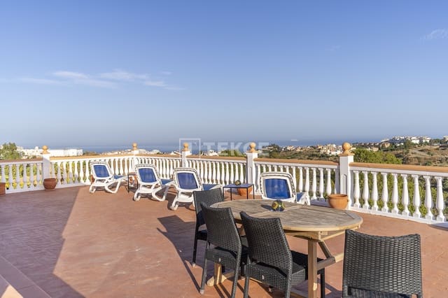 7 sovrum Villa till salu i Benalmádena med pool - 1 575 000 € (Ref: 9251697)