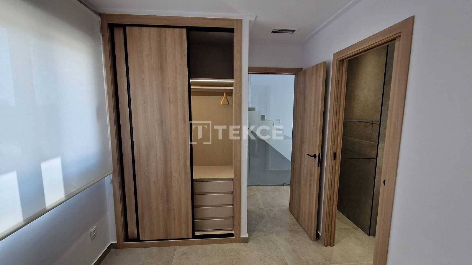 3 bedroom Villa for sale in Pinar de Campoverde with pool - € 475,000 (Ref: 9254516)