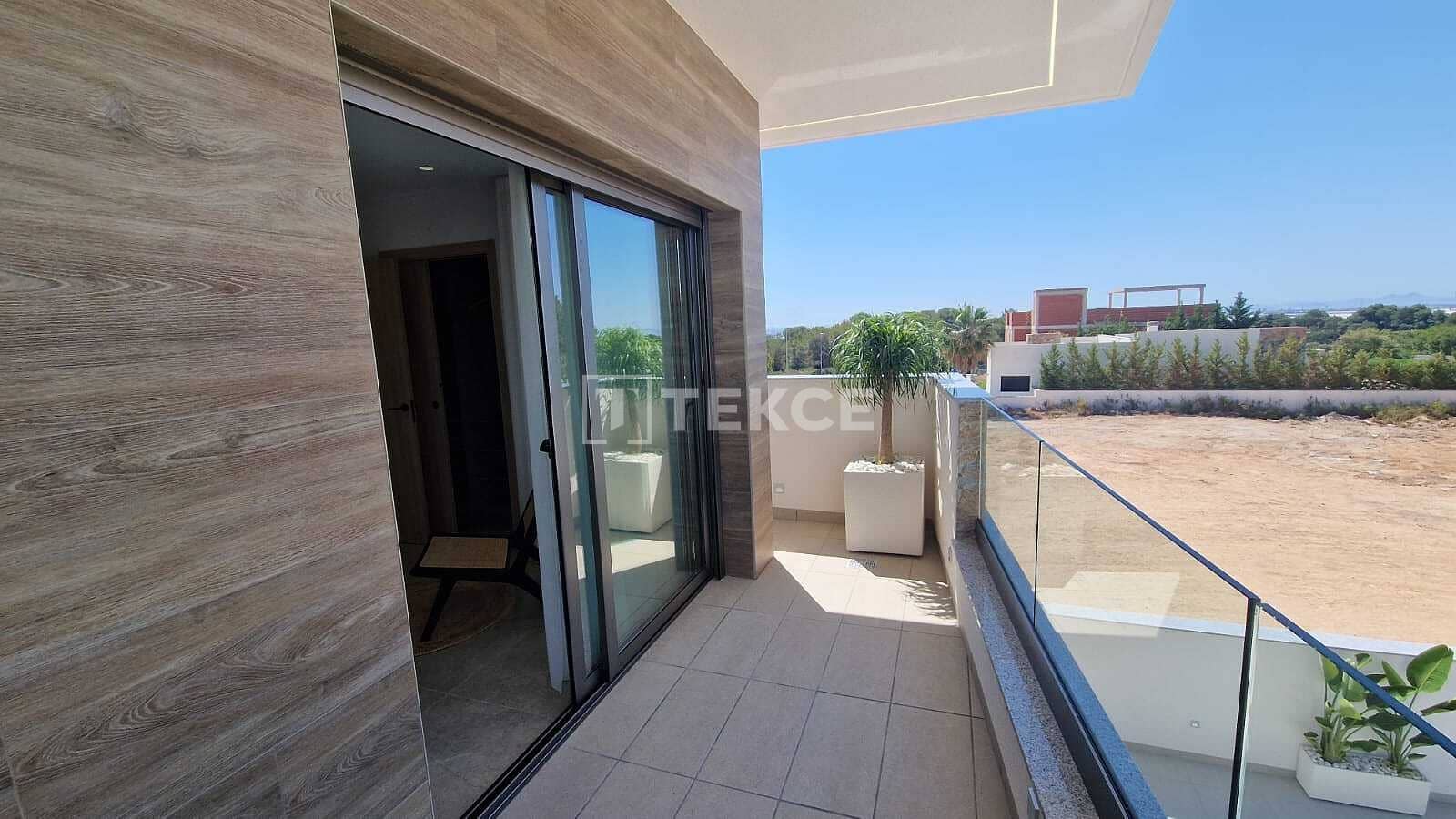 3 bedroom Villa for sale in Pinar de Campoverde with pool - € 475,000 (Ref: 9254516)