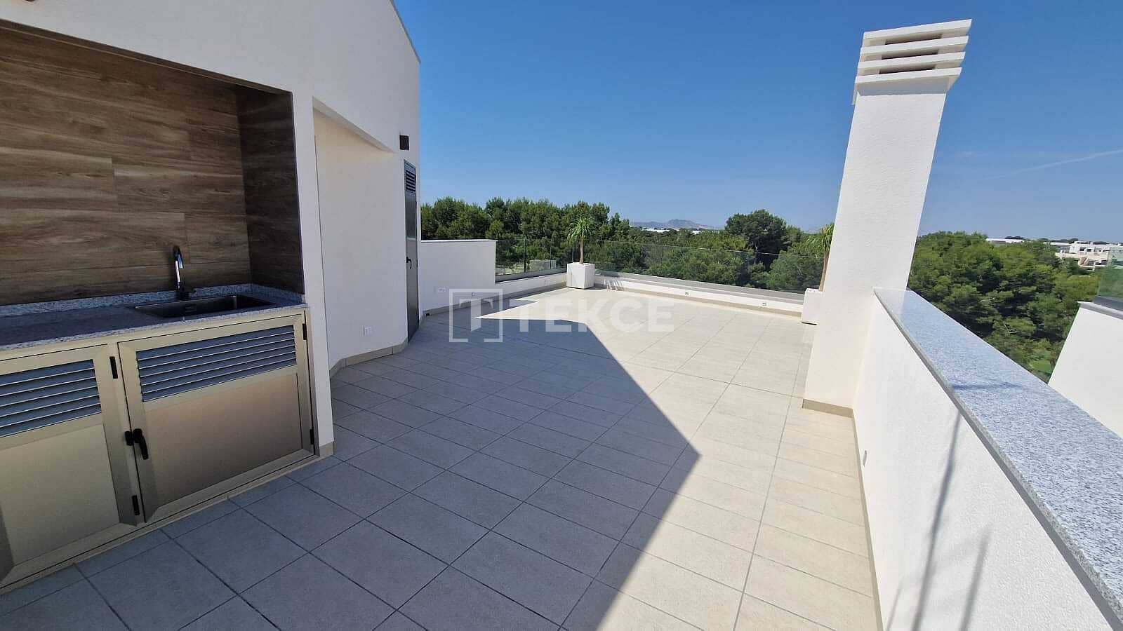 3 bedroom Villa for sale in Pinar de Campoverde with pool - € 475,000 (Ref: 9254516)