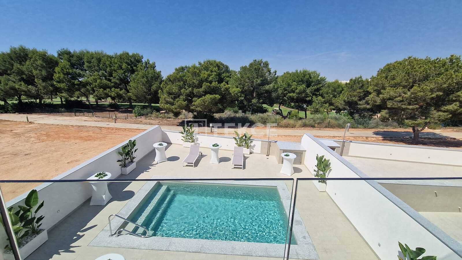 3 bedroom Villa for sale in Pinar de Campoverde with pool - € 475,000 (Ref: 9254516)