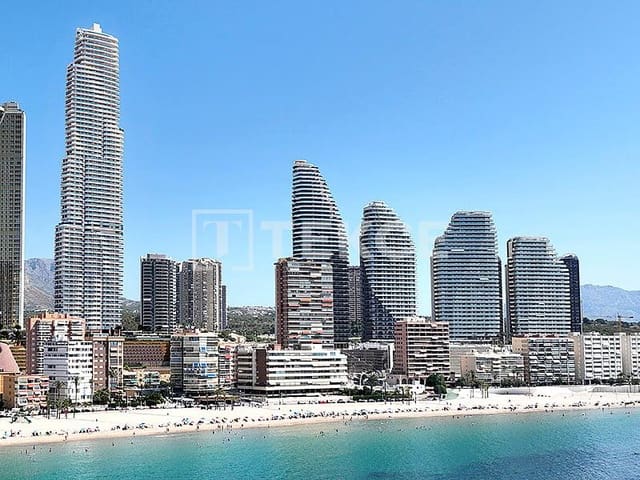 3 sovrum Lägenhet till salu i Benidorm med pool - 1 095 000 € (Ref: 9262088)