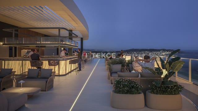 4 sypialnia Mieszkanie na sprzedaż w Benidorm z basenem - 1 985 000 € (Ref: 9262089)