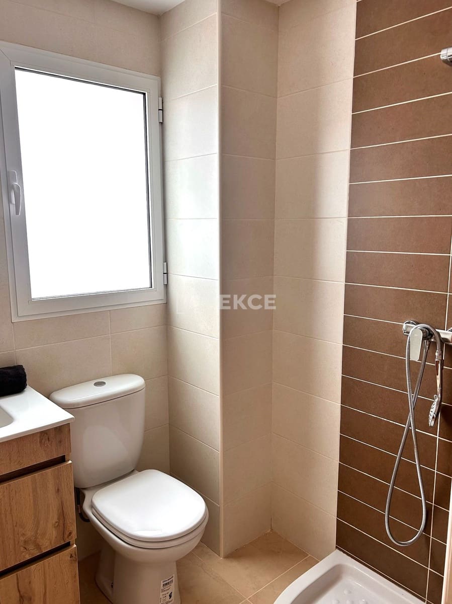 1 slaapkamer Flat te koop in Cabo Roig met zwembad - € 145.000 (Ref: 9269048)