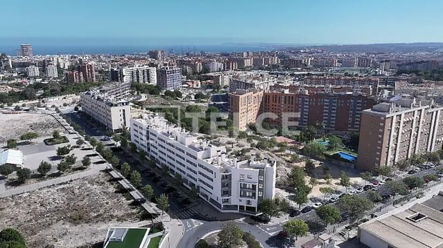 2 sovrum Lägenhet till salu i Alicante stad med pool - 256 000 € (Ref: 9290007)
