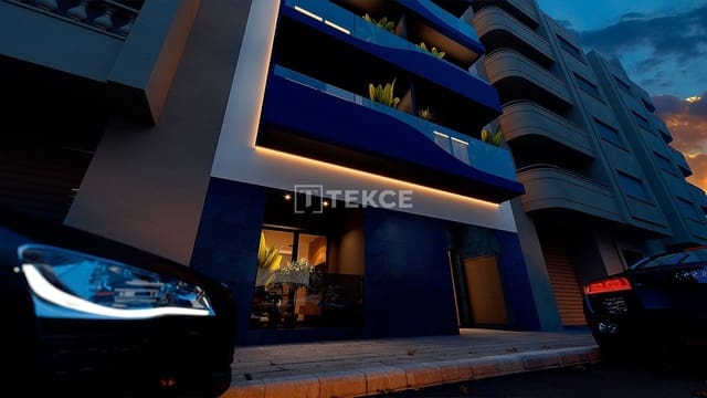 1 chambre Appartement à vendre à Torrevieja avec piscine - 175 000 € (Ref: 9297497)