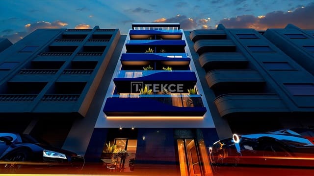 Piso de 2 habitaciones en Torrevieja en venta con piscina - 250.000 € (Ref: 9297499)